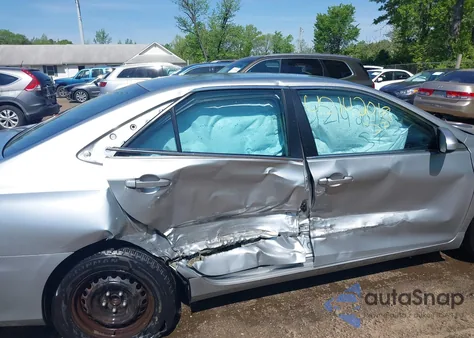 2015 Toyota Camry Le из США, поврежденный, VIN 4T4BF1FK5FR472073